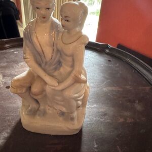 Vintage porcelain colonial Couple Figurine